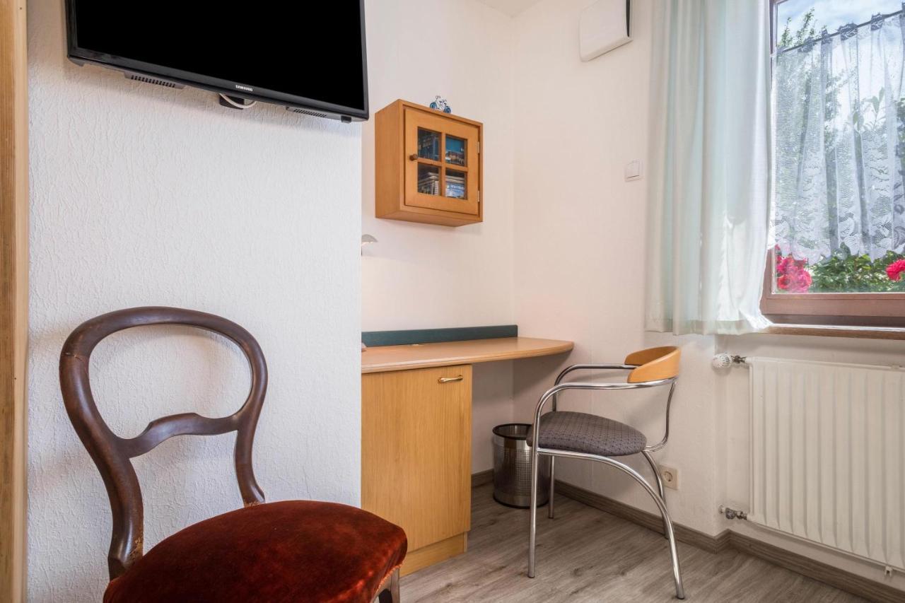 Bett Und Fruehstueck Bei Gertrud Appartement